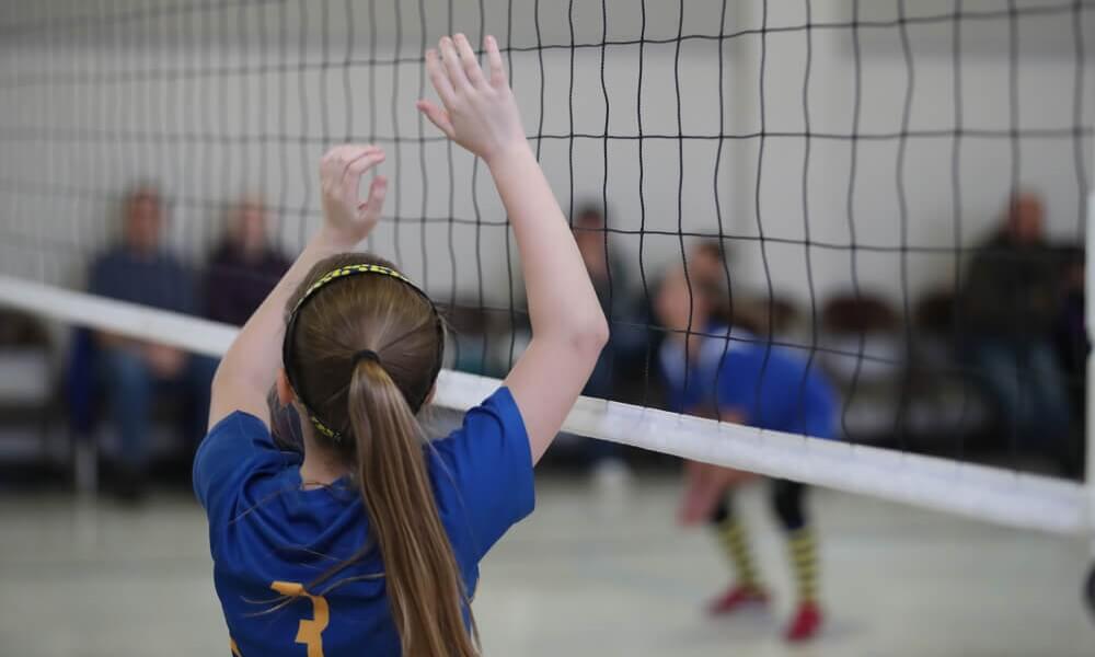 scena da una partita di minivolley